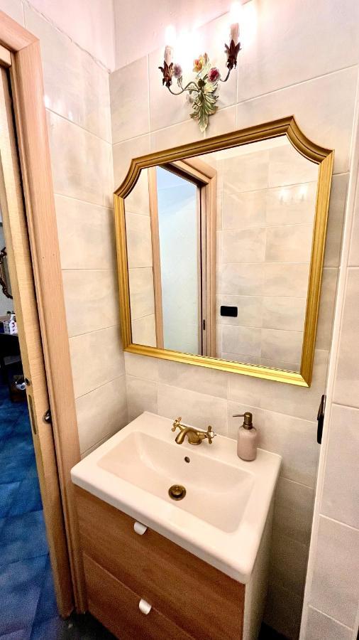 Al Bicerin Apartment, In Historical Center Of Turin Bagian luar foto
